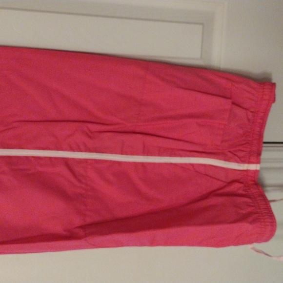 Two piece scrub set pink trim in light pink - Picture 2 of 8